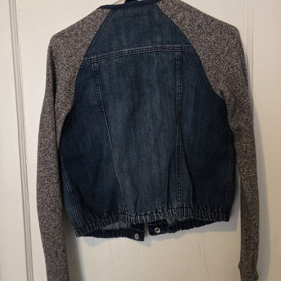 Levi's Women's Denim Jacket with Gray Knit Sleeves XS Bomber - Picture 2 of 13